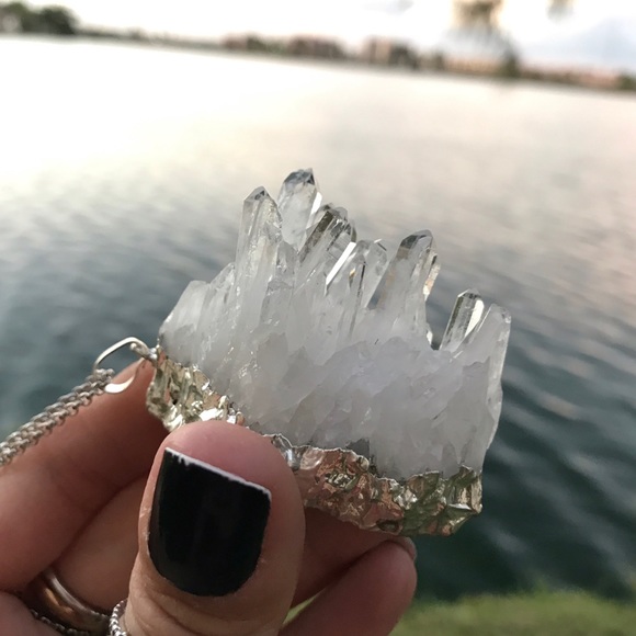 Genuine big crystal quartz boho silver necklace - Picture 5 of 8